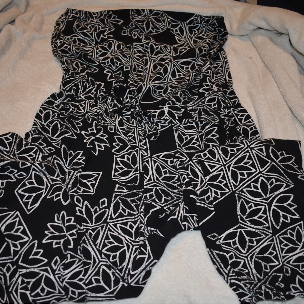 Strapless romper